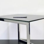 Создан уникальный стол Ebord, заряжающий смартфоны